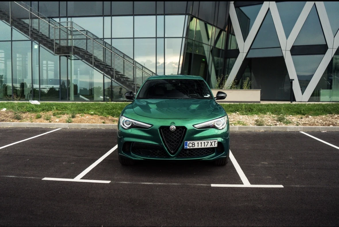 Alfa Romeo Stelvio QUADRIFOGIO 