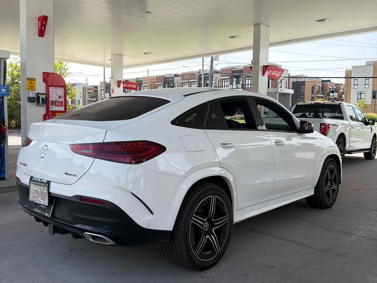 Mercedes-Benz GLE 450 COUPE| BURMESTER| HUD| 360| ОБДУХ| ПАНО| 2 КЛЮЧА, снимка 3 - Автомобили и джипове - 56216771