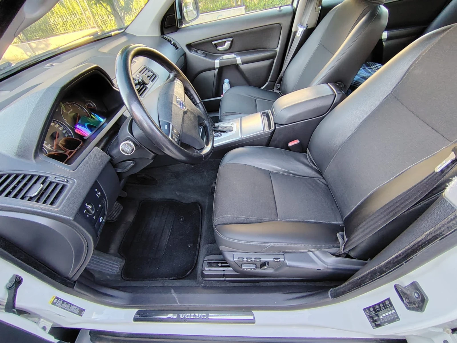 Volvo Xc90 Дизел 2, 4 D5 AWD 185 к.с., снимка 10 - Автомобили и джипове - 56243226