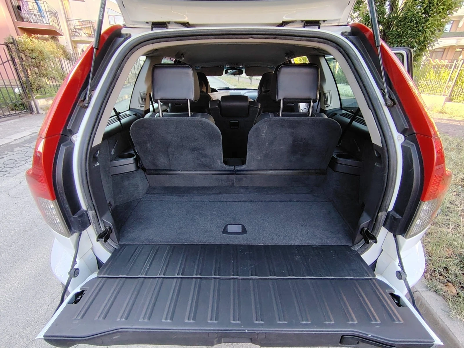 Volvo Xc90 Дизел 2, 4 D5 AWD 185 к.с., снимка 14 - Автомобили и джипове - 56243226