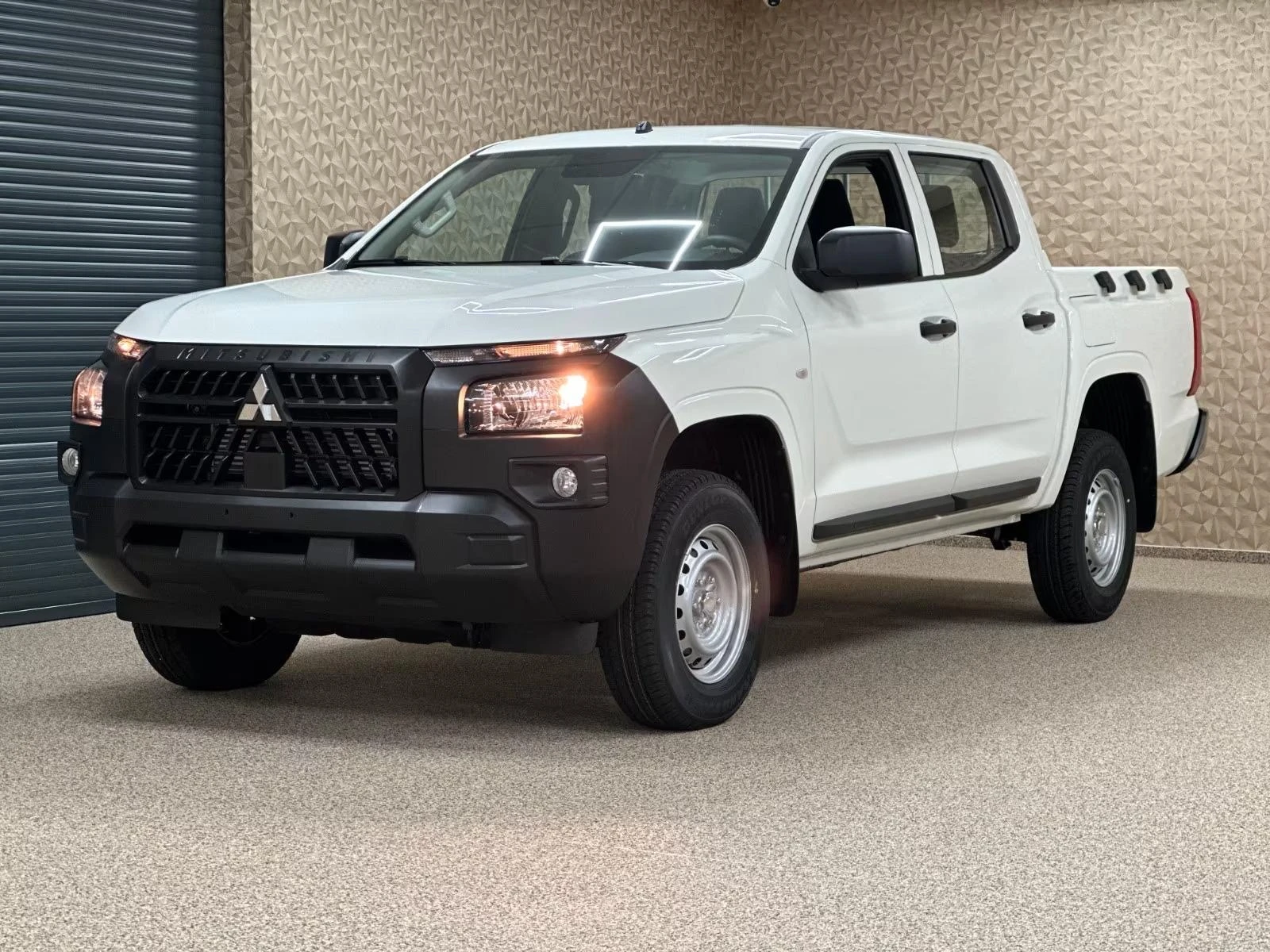 Mitsubishi L200 L200* ЧИСТО НОВИ 30броя* 2027г* 4х4* * 