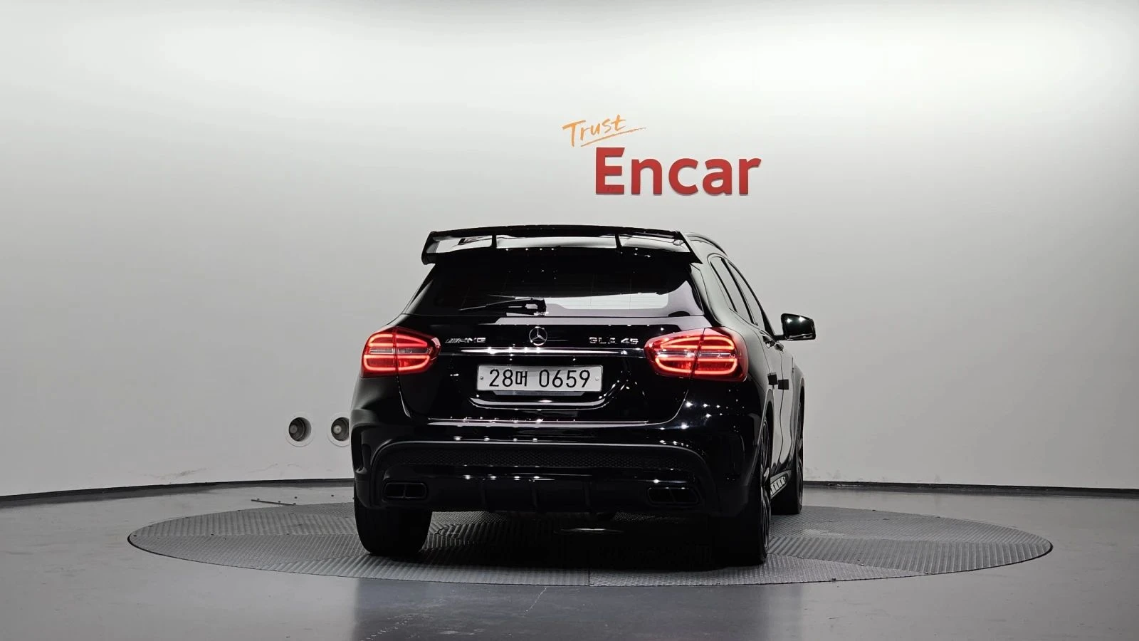 Mercedes-Benz GLA 45 AMG, снимка 4 - Автомобили и джипове - 56686740