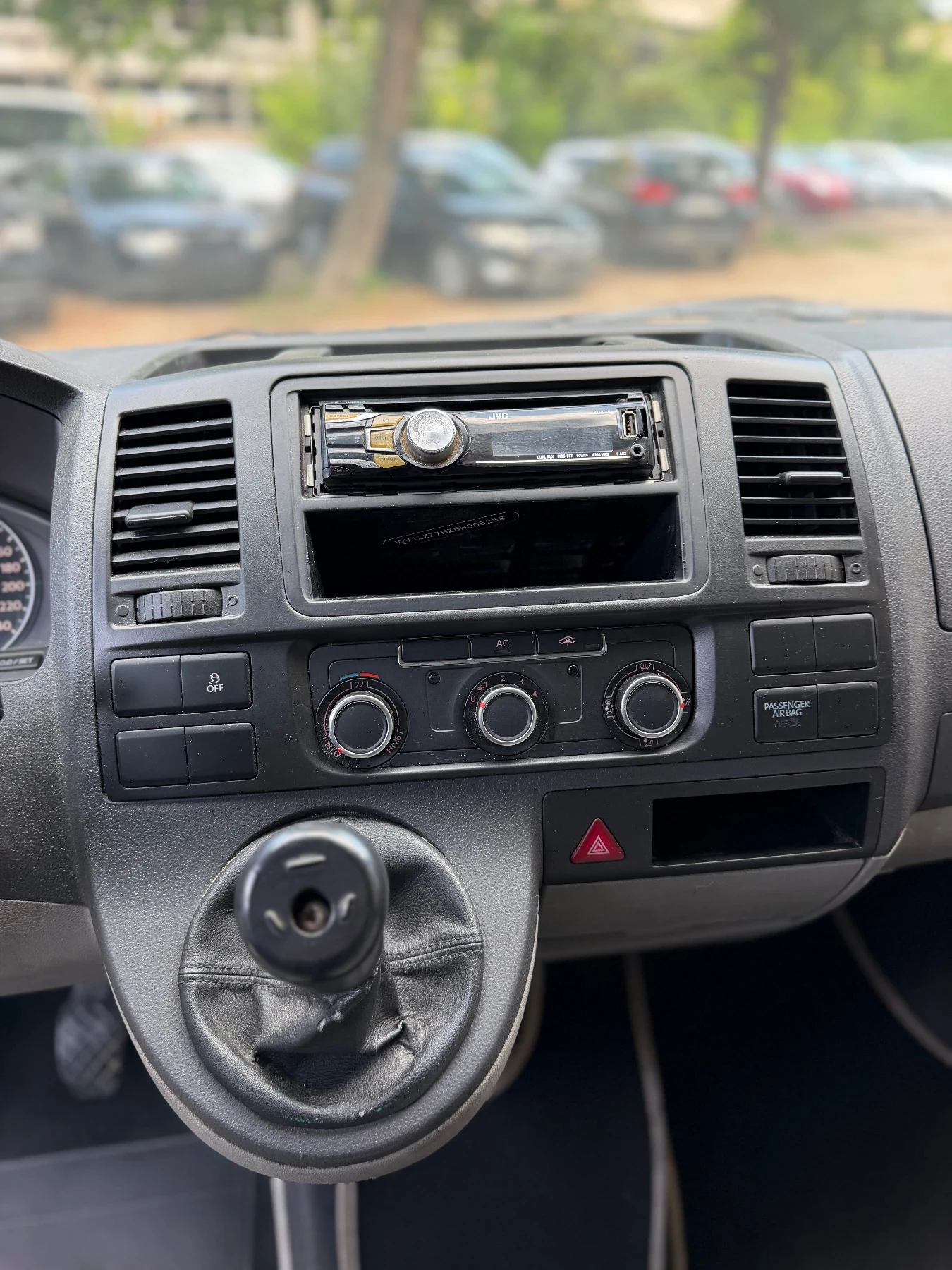 VW T5, снимка 12 - Бусове и автобуси - 55339963