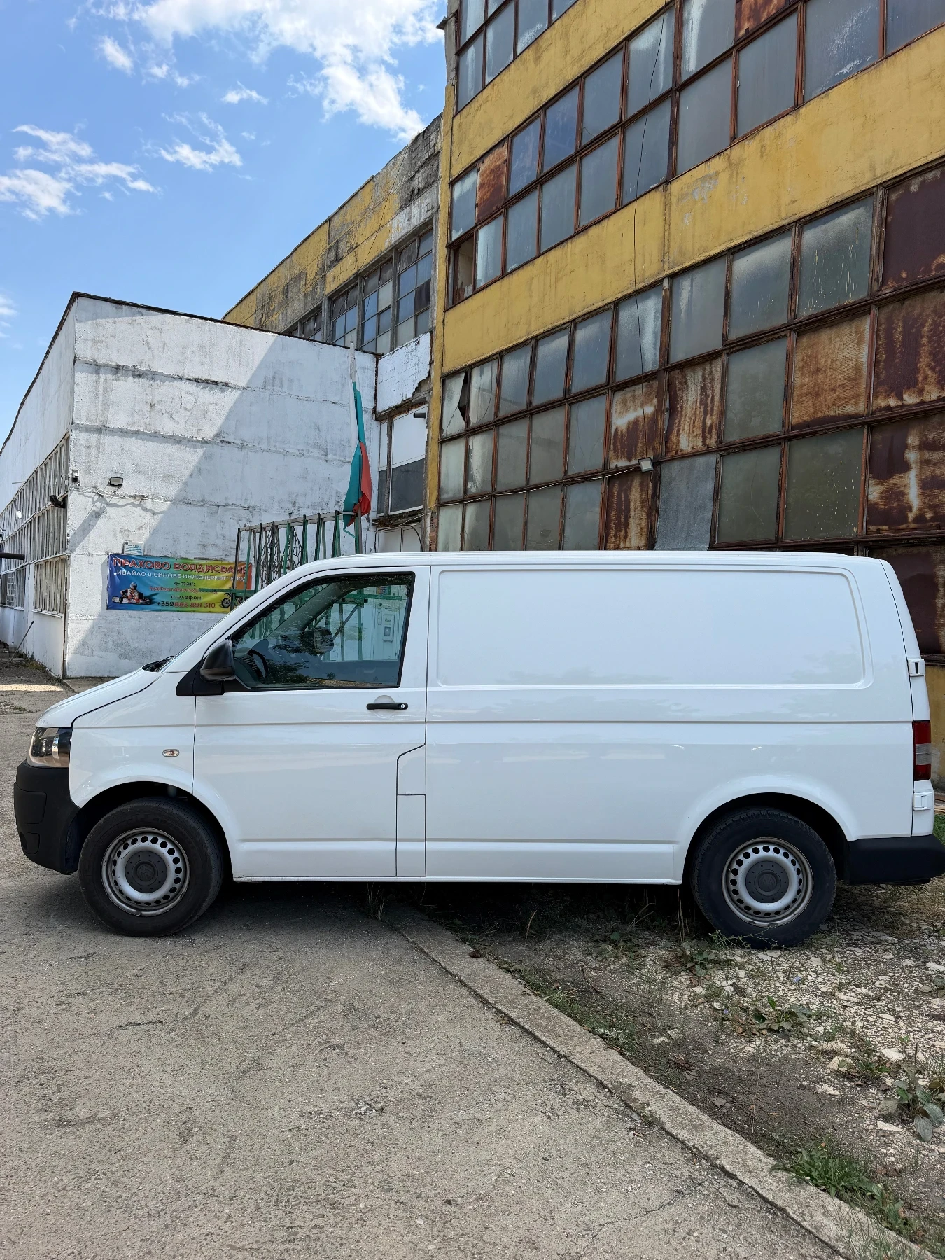 VW T5, снимка 7 - Бусове и автобуси - 55339963