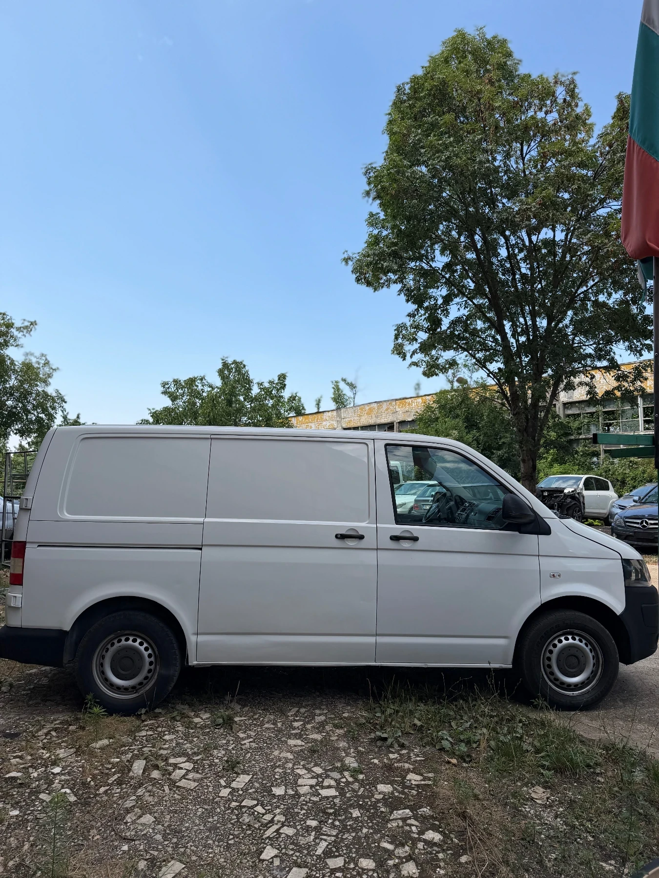 VW T5, снимка 5 - Бусове и автобуси - 55339963