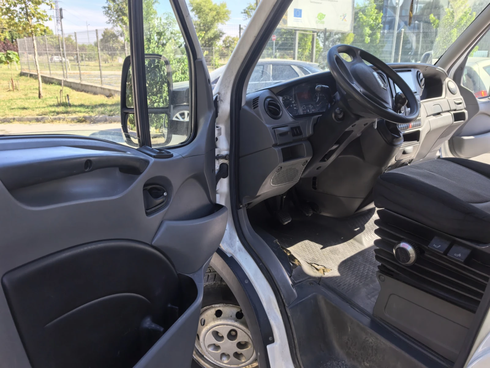 Iveco Daily, снимка 8 - Бусове и автобуси - 56259214