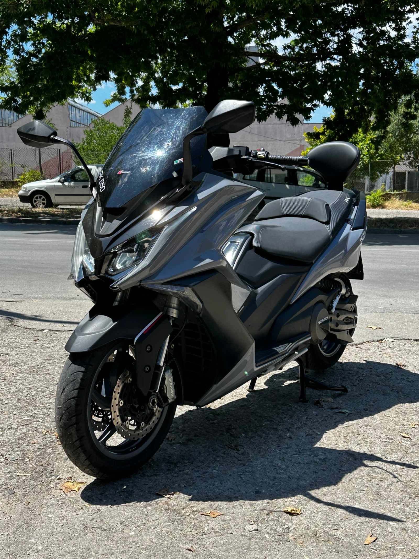Kymco AK 550