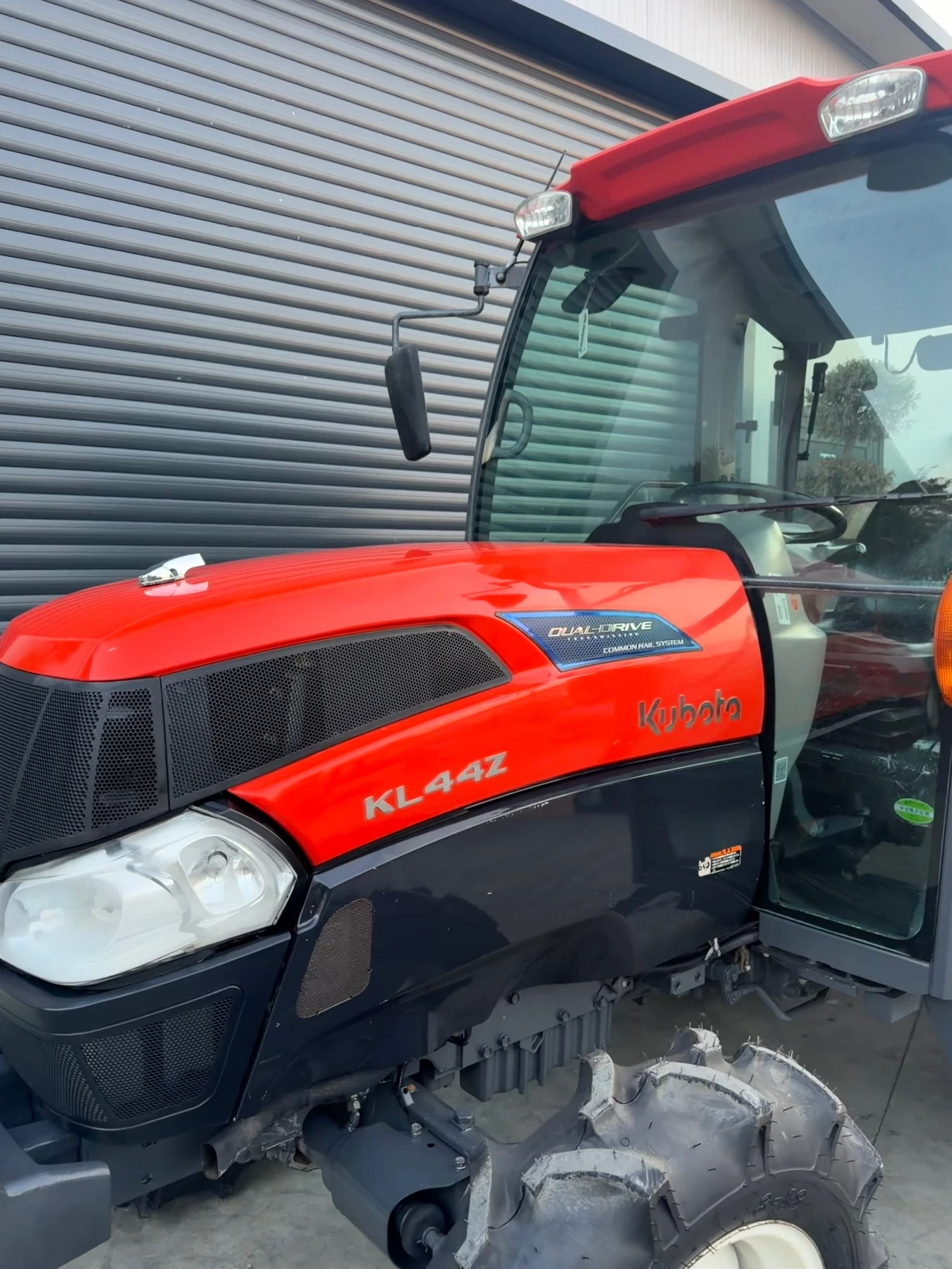 Трактор Kubota KL44z ПЕРФЕКТЕН, снимка 11 - Селскостопанска техника - 56024776