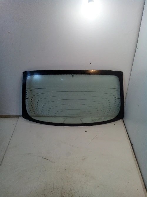 Задно стъкло за Рено Клио 1.4 бензин седан