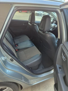 Toyota Auris, снимка 8