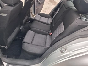 VW Bora 1.6i* ГАЗ* * РЕГИСТРИРАН* КЛИМА, снимка 11