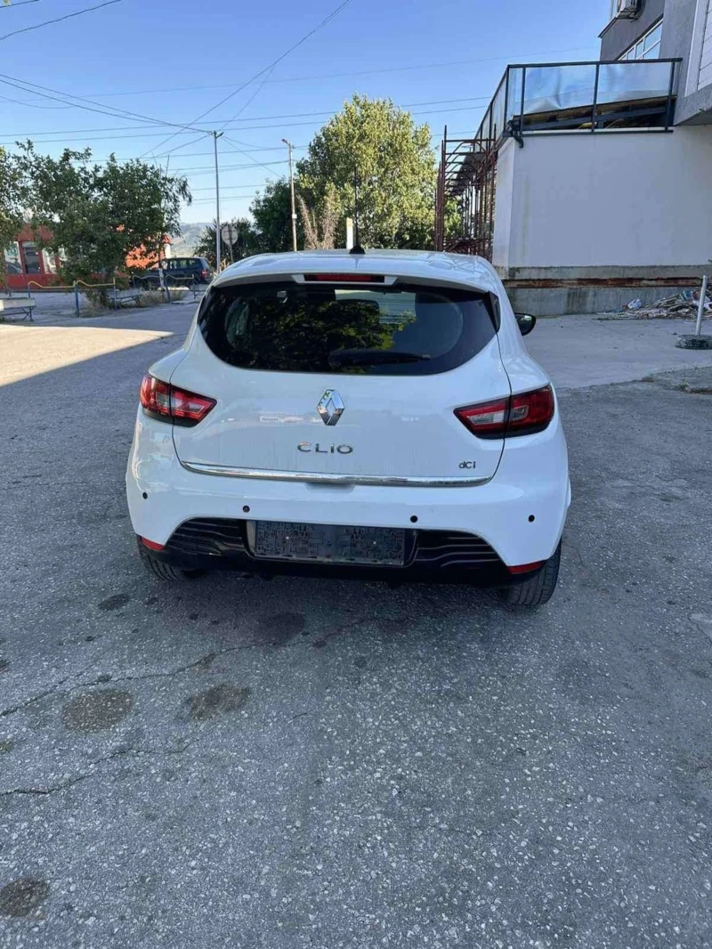 Renault Clio 1.5dci, снимка 4 - Автомобили и джипове - 47553300