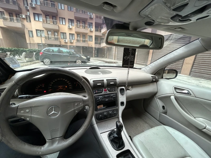 Mercedes-Benz C 220, снимка 6 - Автомобили и джипове - 48472267