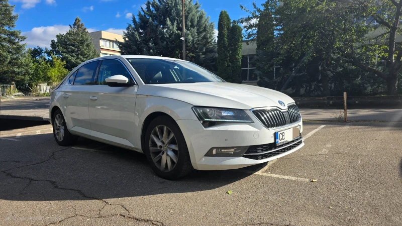 Skoda Superb, снимка 2 - Автомобили и джипове - 48632844