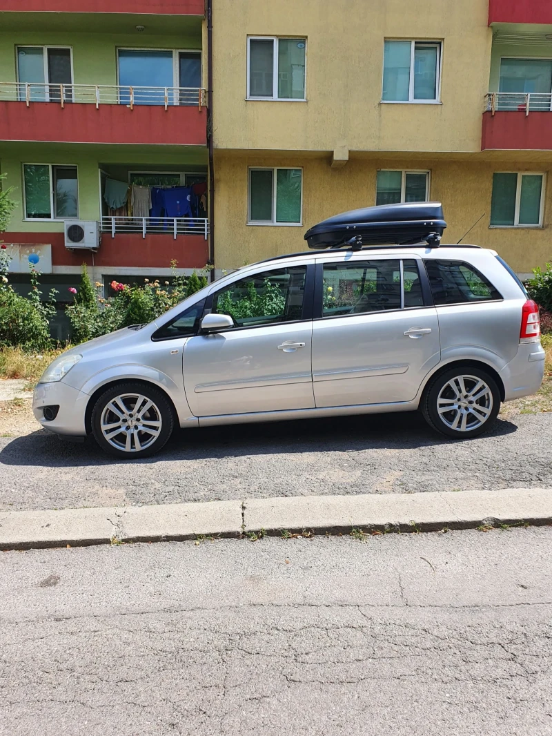 Opel Zafira 1.8, снимка 2 - Автомобили и джипове - 49416408