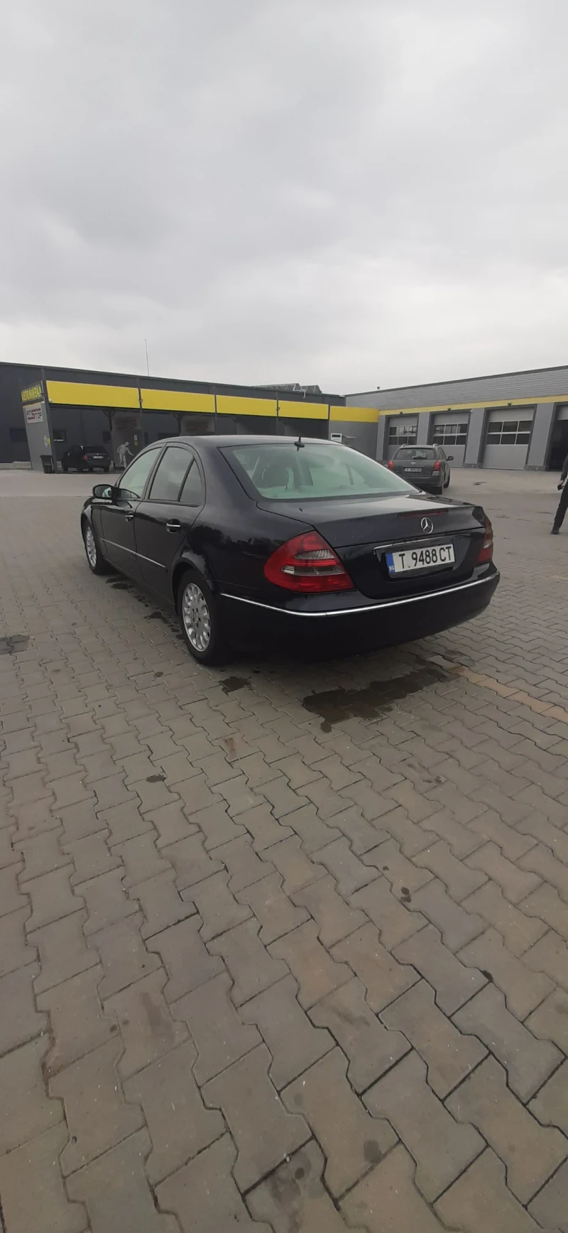 Mercedes-Benz E 270, снимка 4 - Автомобили и джипове - 49610551