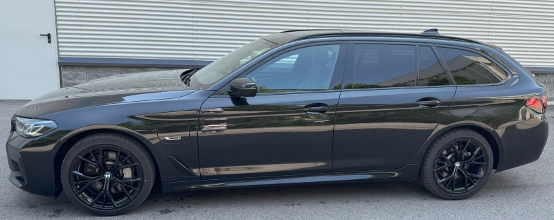 BMW 530E M-packet Shadow line, снимка 3 - Автомобили и джипове - 52567921