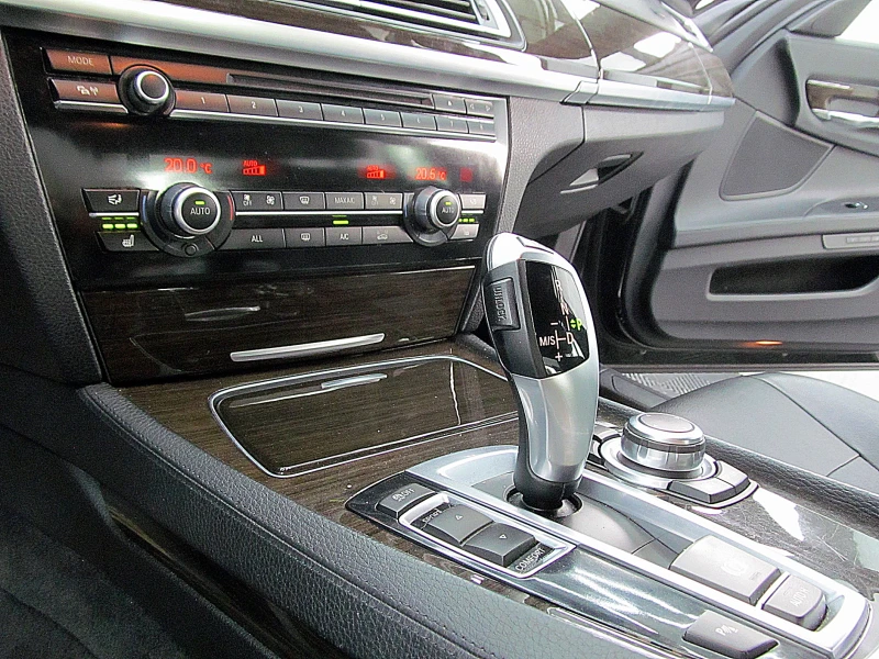 BMW 730 FACE/START STOP/Dynamic Drive/Германия ТОП ЛИЗИНГ, снимка 12 - Автомобили и джипове - 51678235