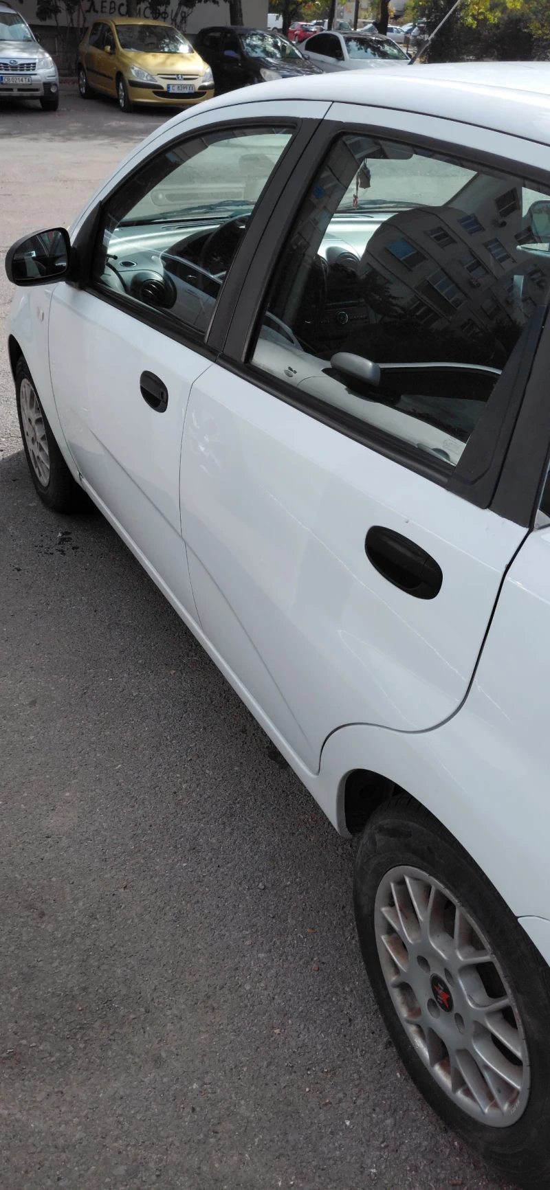Chevrolet Aveo, снимка 3 - Автомобили и джипове - 52032141