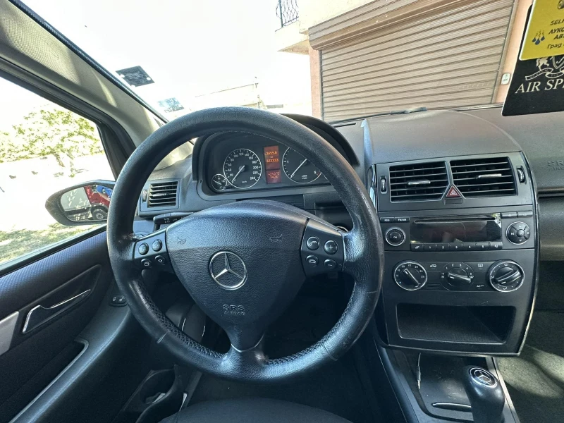 Mercedes-Benz A 180, снимка 14 - Автомобили и джипове - 52058248