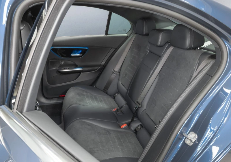 Mercedes-Benz C 220 d* AMG* CAM* DISTR* MULTIBEAM* , снимка 14 - Автомобили и джипове - 52065923