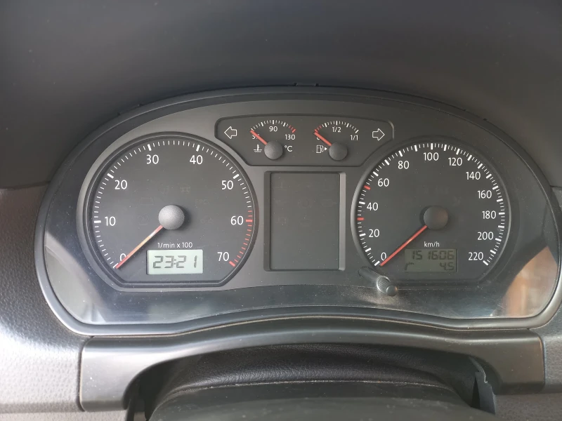 VW Polo, снимка 4 - Автомобили и джипове - 52513933