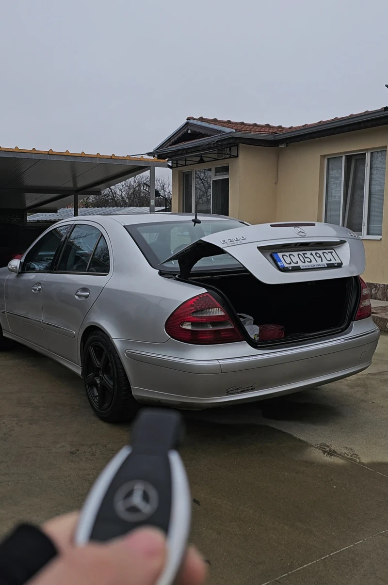 Mercedes-Benz E 280 AVANTGARDE FACE, снимка 13 - Автомобили и джипове - 52665870