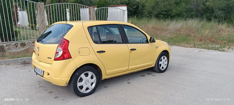Dacia Sandero 1/4, снимка 14 - Автомобили и джипове - 52697072