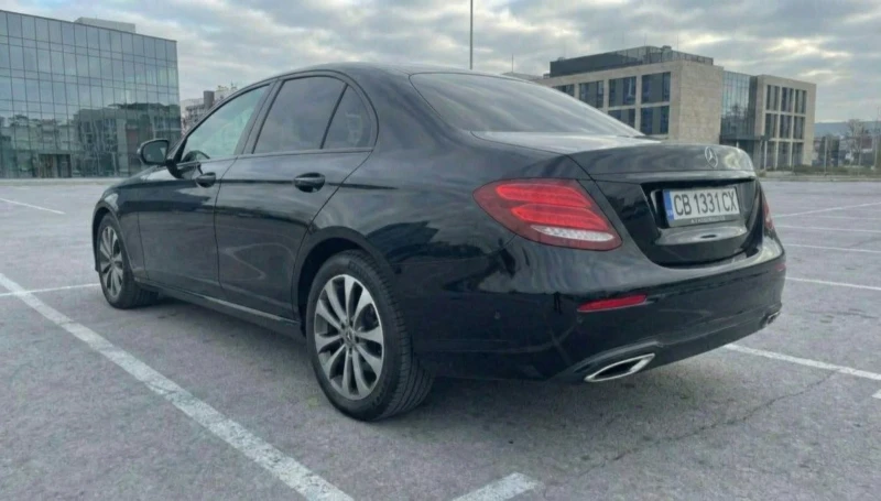 Mercedes-Benz E 400 4MATIC EXCLUSIVE BUSINESS+ Night Package, снимка 4 - Автомобили и джипове - 53148617