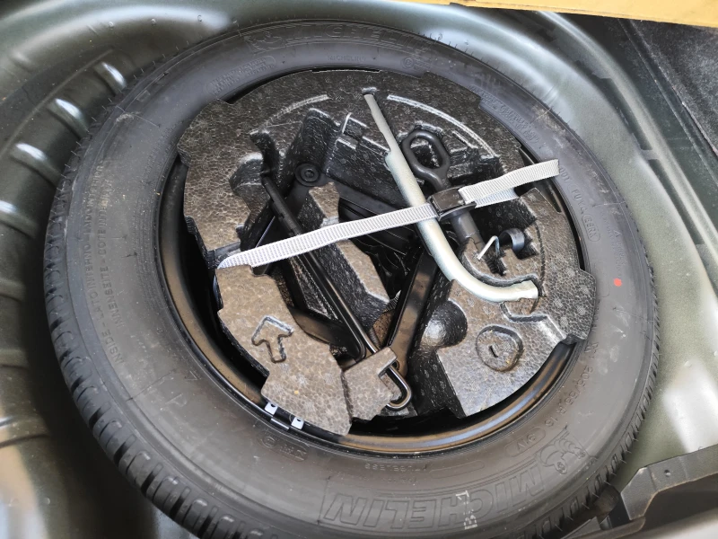 Skoda Octavia SCOUT 2.0TDi* 4X4* АВТОМАТИК* MMI* ПОДГРЕВ, снимка 15 - Автомобили и джипове - 53533215