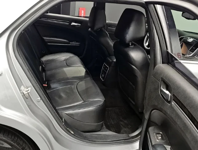 Chrysler 300c 3.6 - изображение 10