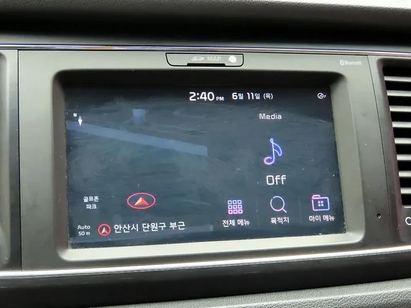 Kia Carnival 11-SEATER DELUXE, снимка 9 - Автомобили и джипове - 55100206