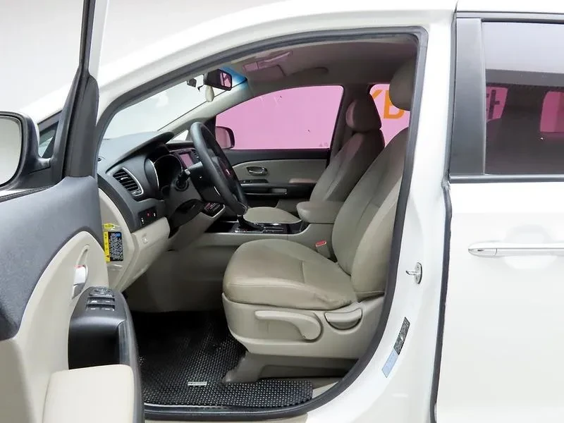 Kia Carnival 11-SEATER DELUXE, снимка 12 - Автомобили и джипове - 55100206