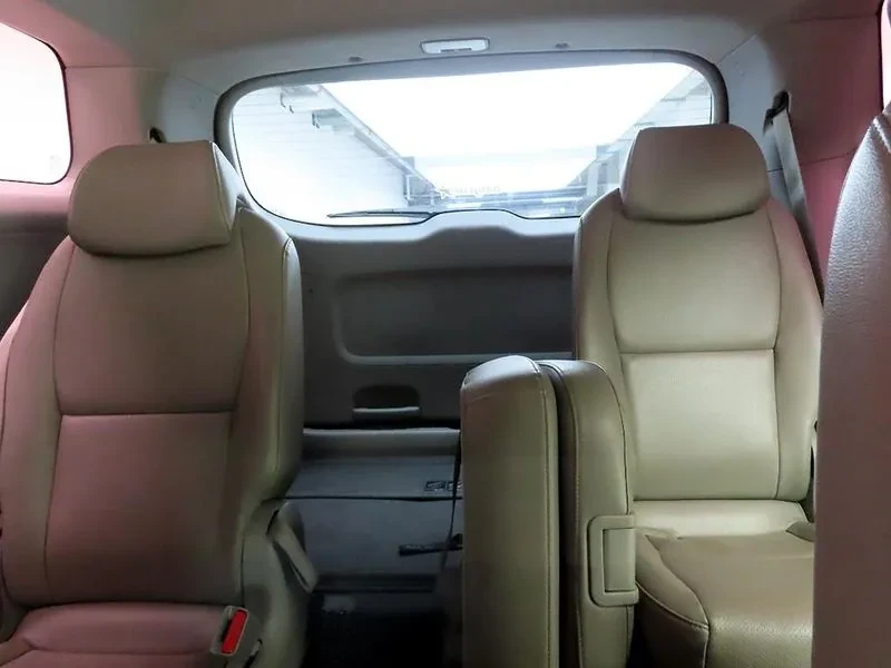 Kia Carnival 11-SEATER DELUXE, снимка 14 - Автомобили и джипове - 55100206