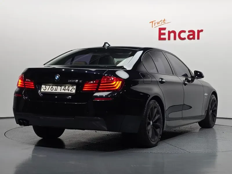 BMW 520 d-MSport xDrive - САМО 30% АВАНС, снимка 2 - Автомобили и джипове - 55740812