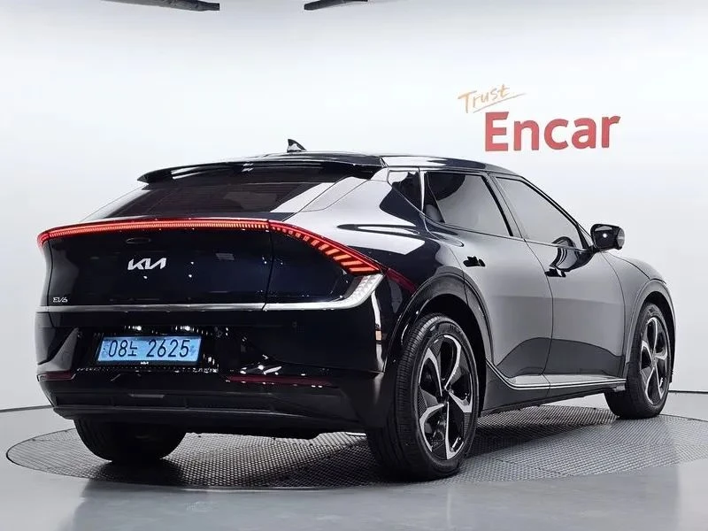 Kia EV6, снимка 2 - Автомобили и джипове - 56690501