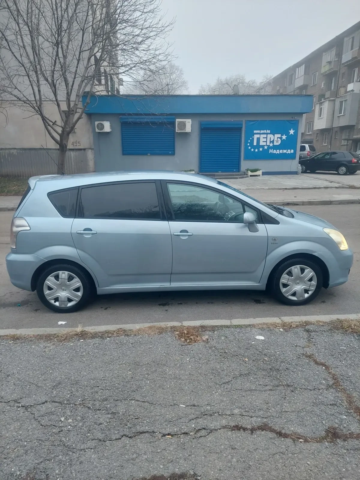 Toyota Corolla verso 1.8 VVTI - изображение 2