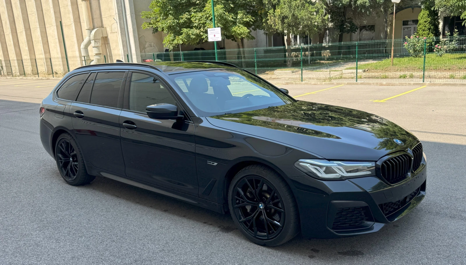 BMW 530E M-packet Shadow line - изображение 8