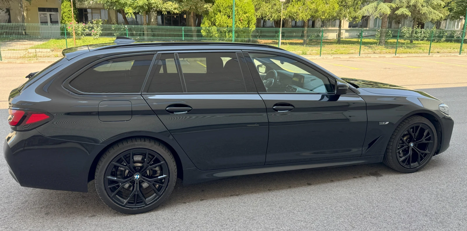 BMW 530E M-packet Shadow line - изображение 7