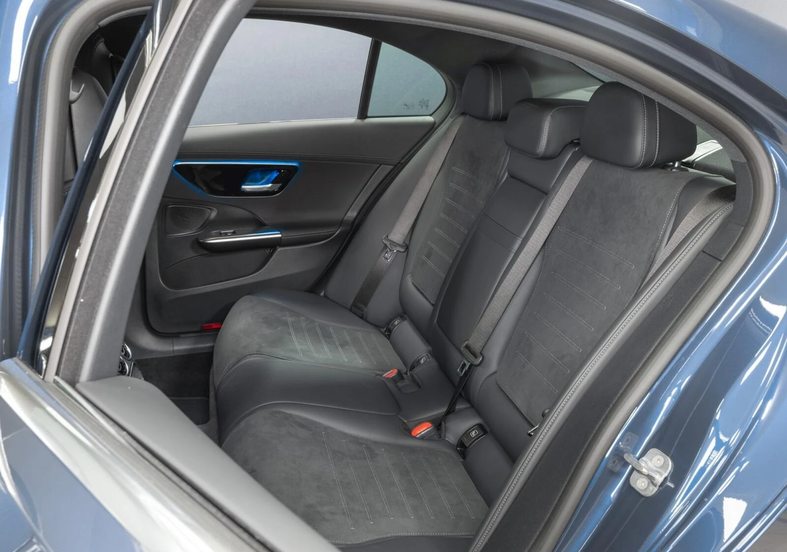 Mercedes-Benz C 220 d* AMG* CAM* DISTR* MULTIBEAM*  | Mobile.bg   14