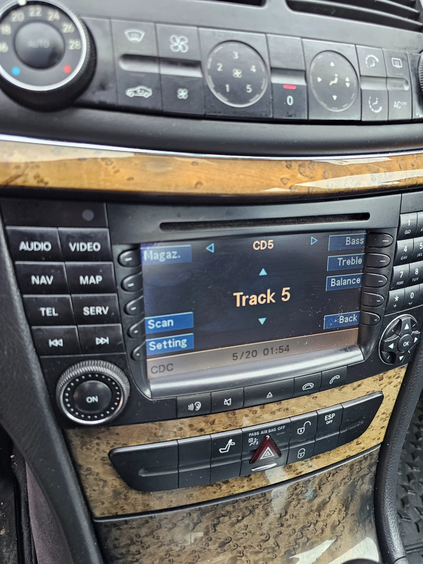 Mercedes-Benz E 280 AVANTGARDE FACE - изображение 9