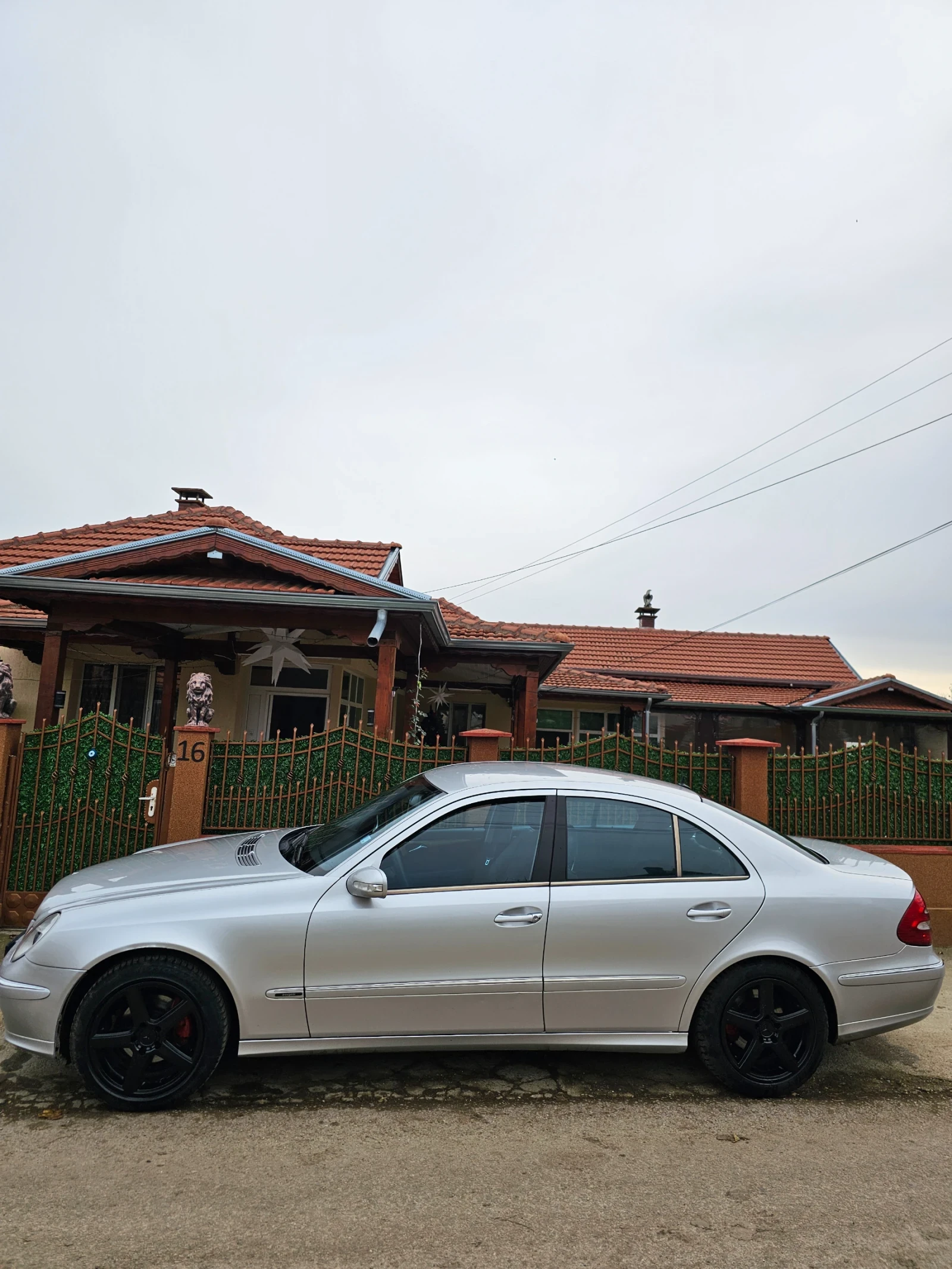 Mercedes-Benz E 280 AVANTGARDE FACE - изображение 6