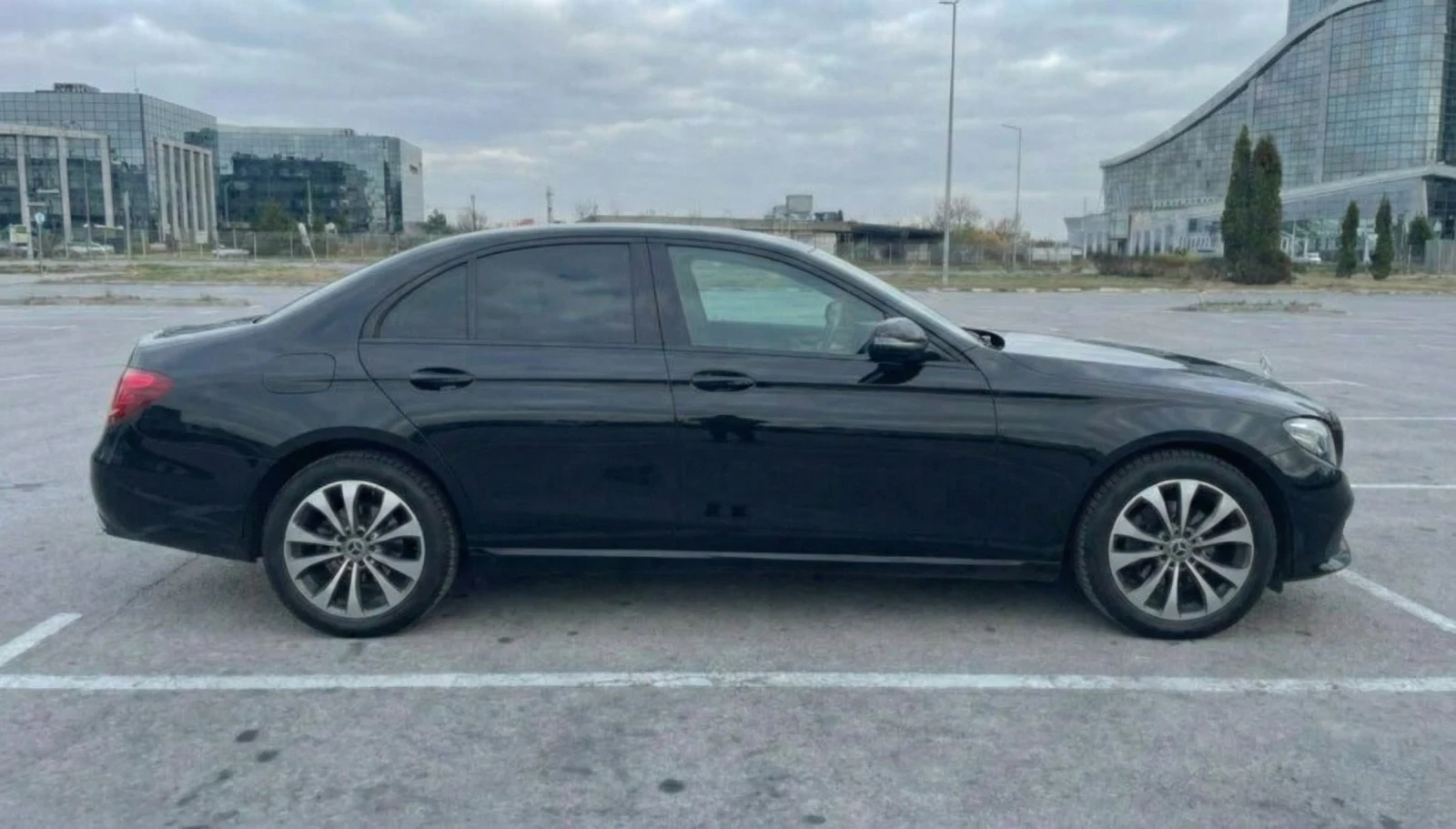 Mercedes-Benz E 400 4MATIC EXCLUSIVE BUSINESS+ Night Package - изображение 7