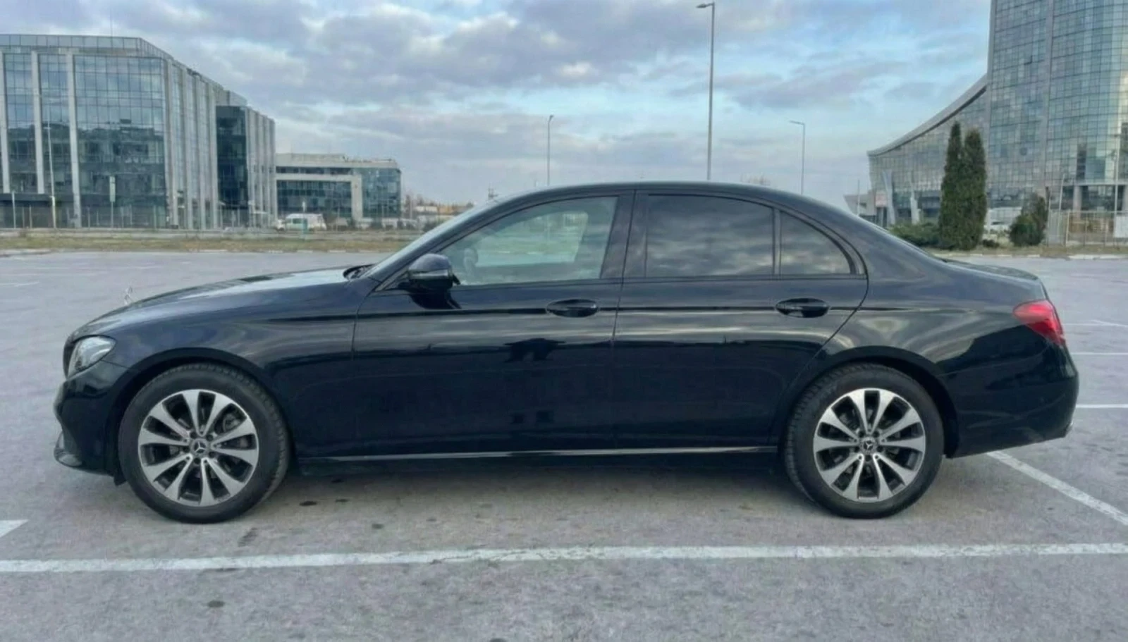 Mercedes-Benz E 400 4MATIC EXCLUSIVE BUSINESS+ Night Package - изображение 3