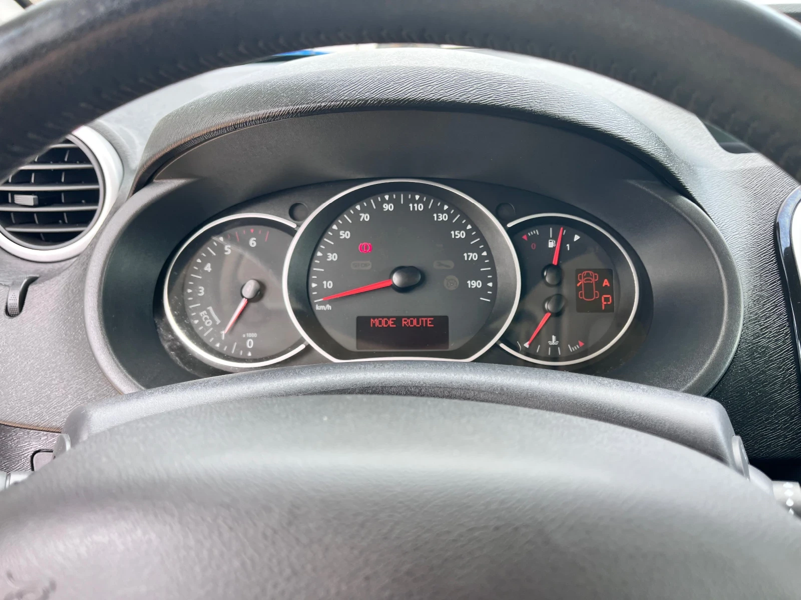 Renault Kangoo 1.2 tci 115 автомат, снимка 13 - Автомобили и джипове - 53423660