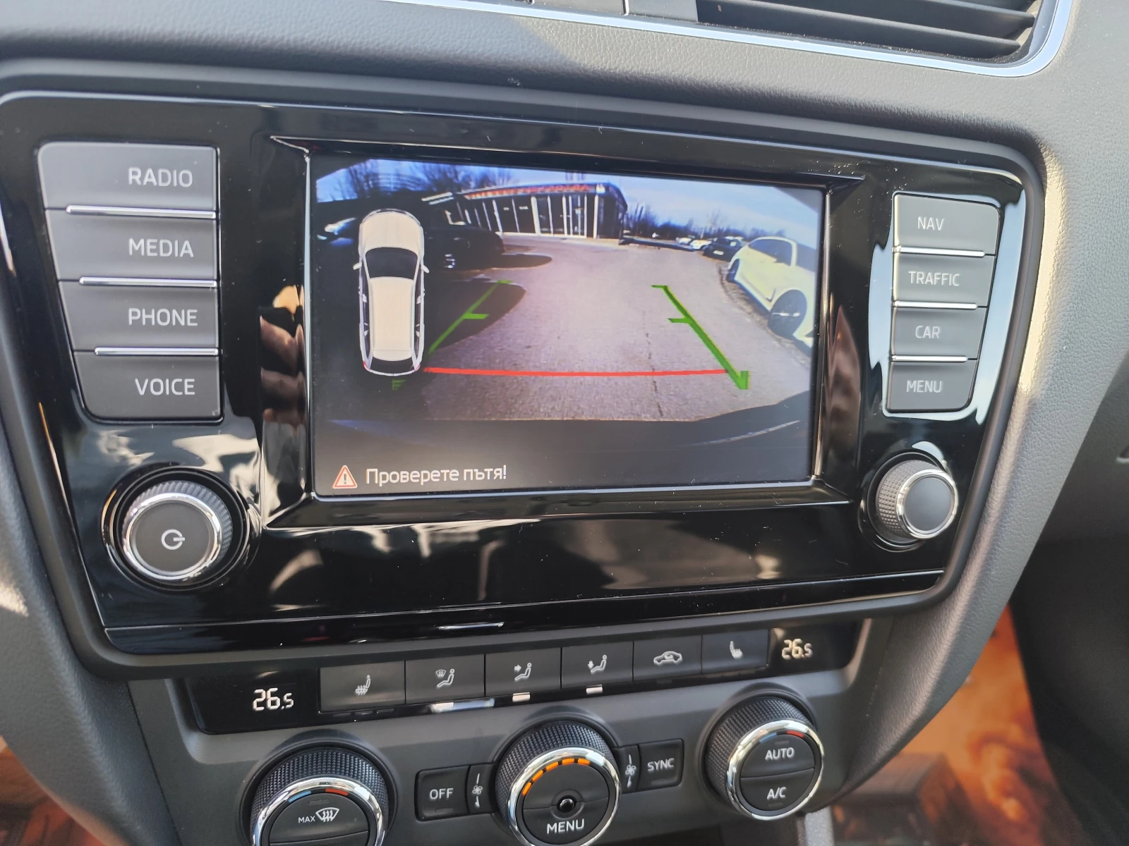 Skoda Octavia SCOUT 2.0TDi* 4X4* АВТОМАТИК* MMI* ПОДГРЕВ - изображение 9