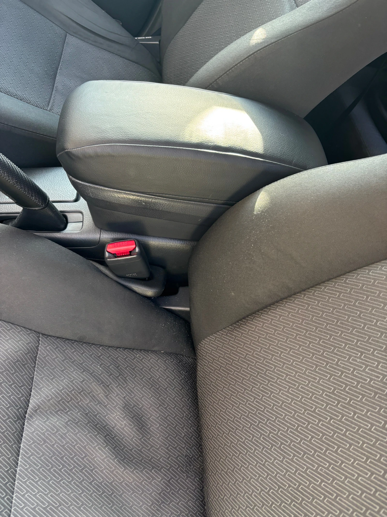 Toyota Avensis 1.6 vvti - изображение 6