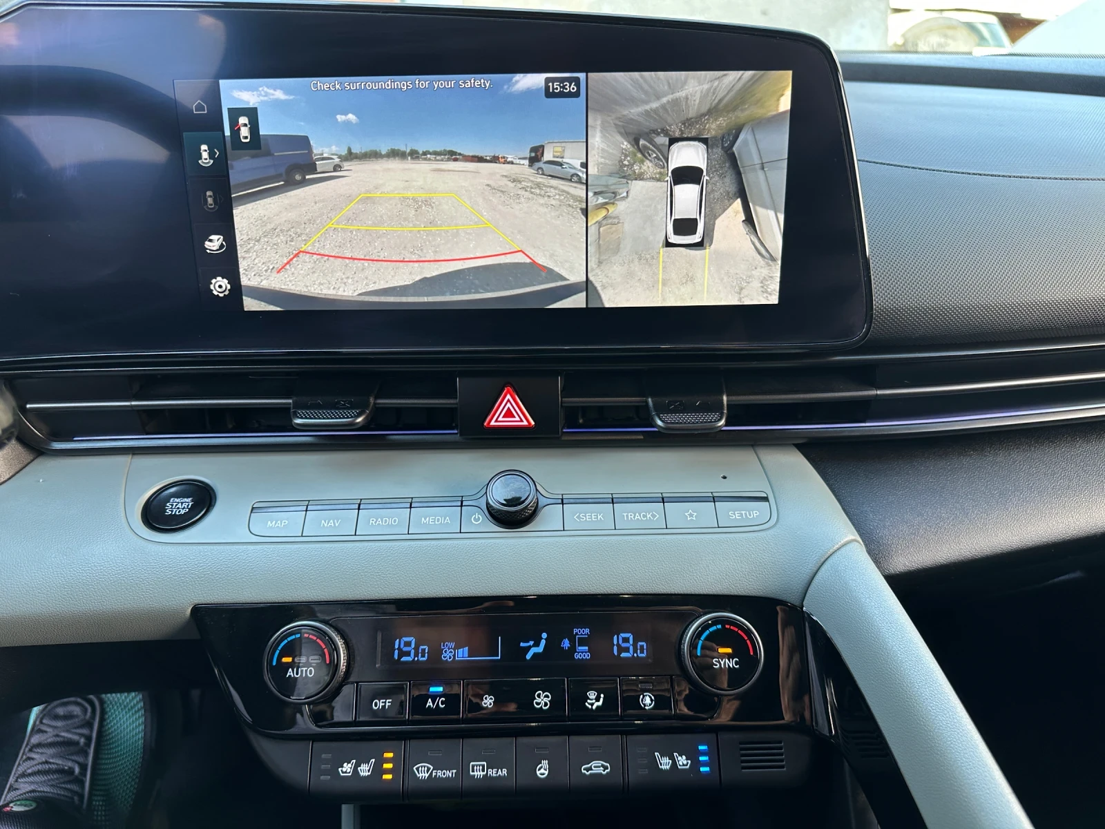 Hyundai Elantra НАЛИЧНА, 1.6 MPI, FULL MAX, INSPIRATION, Обдухване, снимка 12 - Автомобили и джипове - 53739503