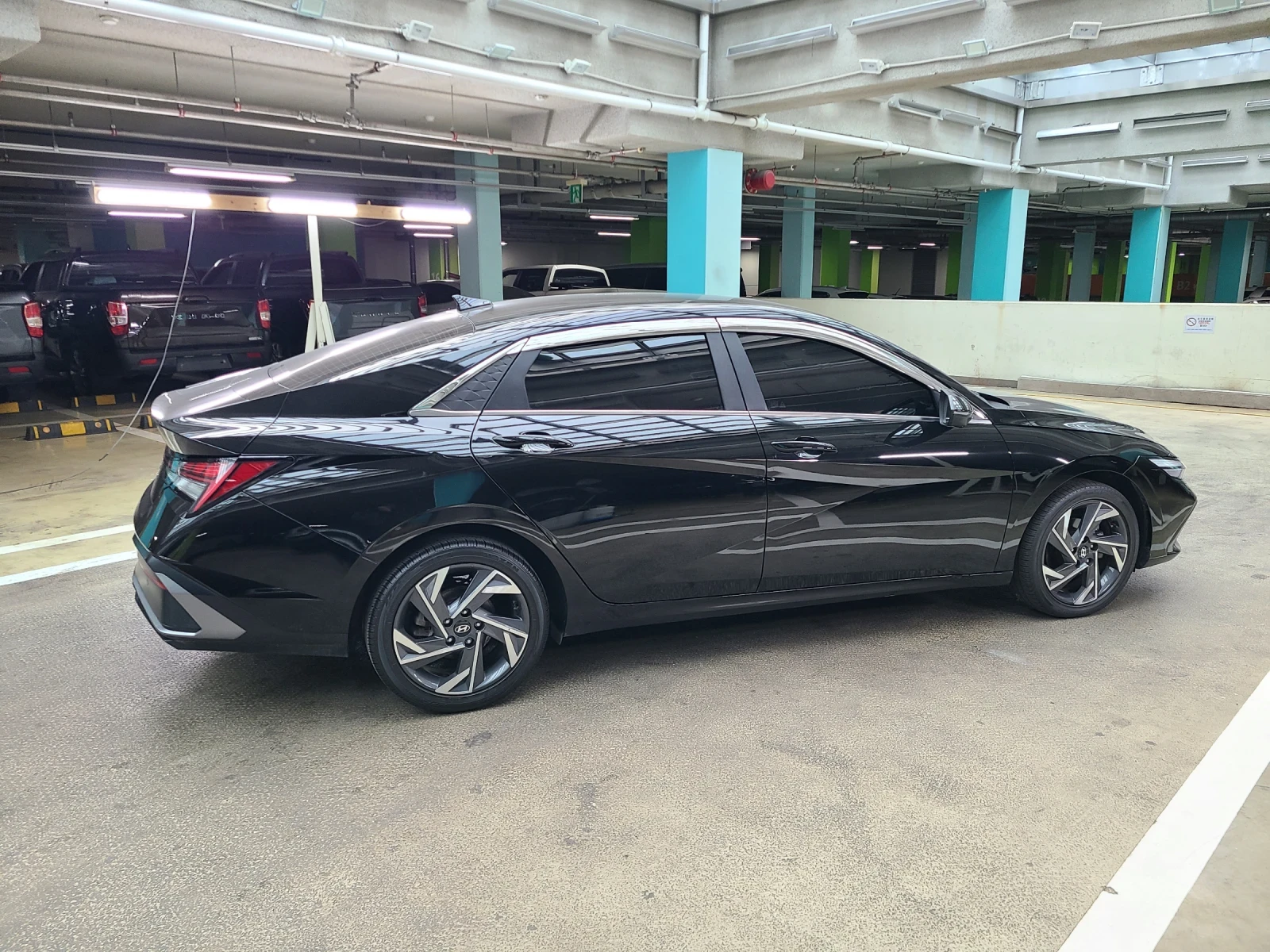 Hyundai Elantra НАЛИЧНА, 1.6 MPI, FULL MAX, INSPIRATION, Обдухване, снимка 6 - Автомобили и джипове - 53739503