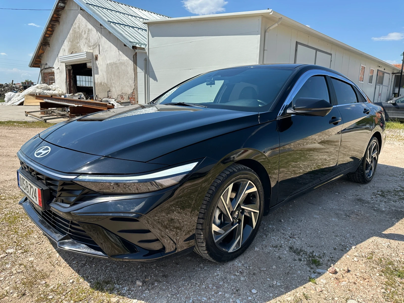 Hyundai Elantra НАЛИЧНА, 1.6 MPI, FULL MAX, INSPIRATION, Обдухване, снимка 1 - Автомобили и джипове - 53739503